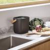 215639 1 odpadkovy kos reflect 6 l cerna plast eva solo
