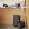 215639 2 odpadkovy kos reflect 6 l cerna plast eva solo