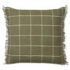 216818 2 dekoracni polstar calm 50 x 50 cm olivova bavlna len ferm living