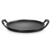 223572 5 venkovni panev na pizzu bbq 35 cm cerna litina le creuset