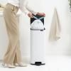 226038 5 pedalovy odpadkovy kos bo 30 l platinova ocel brabantia